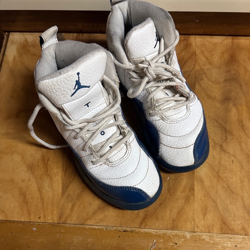 Retro 12 size 12c